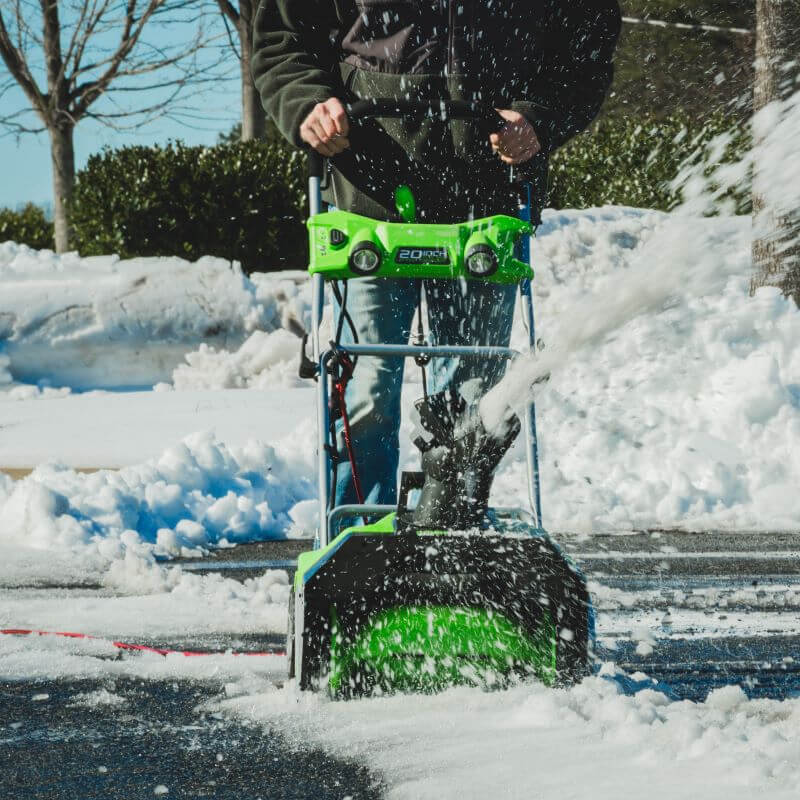 Corded Snow Throwers – Greenworks Tools Canada Inc.