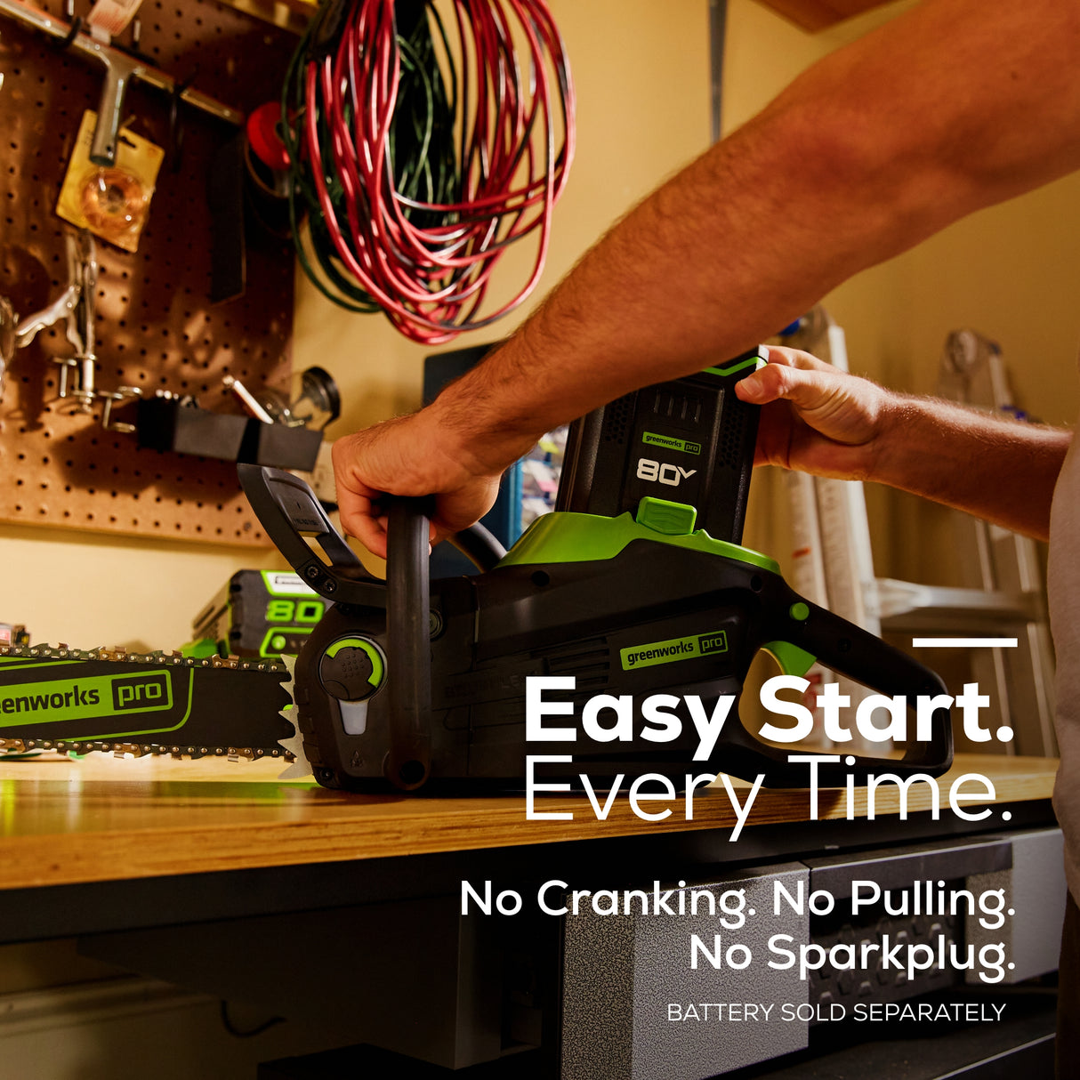 Scie à chaîne 80 V, 18 pouces avec batterie de 4,0 Ah et chargeur inclus, plus (2) chaînes de 18 pouces