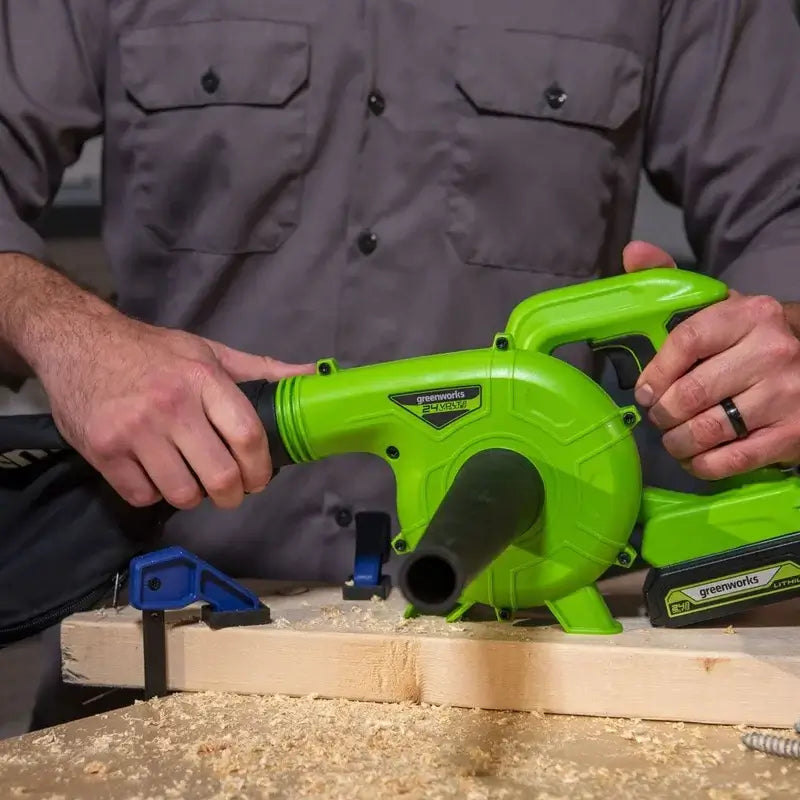 Souffleur/Aspirateur d'atelier à batterie sans fil 24 V, 90 CFM (Outil seulement)