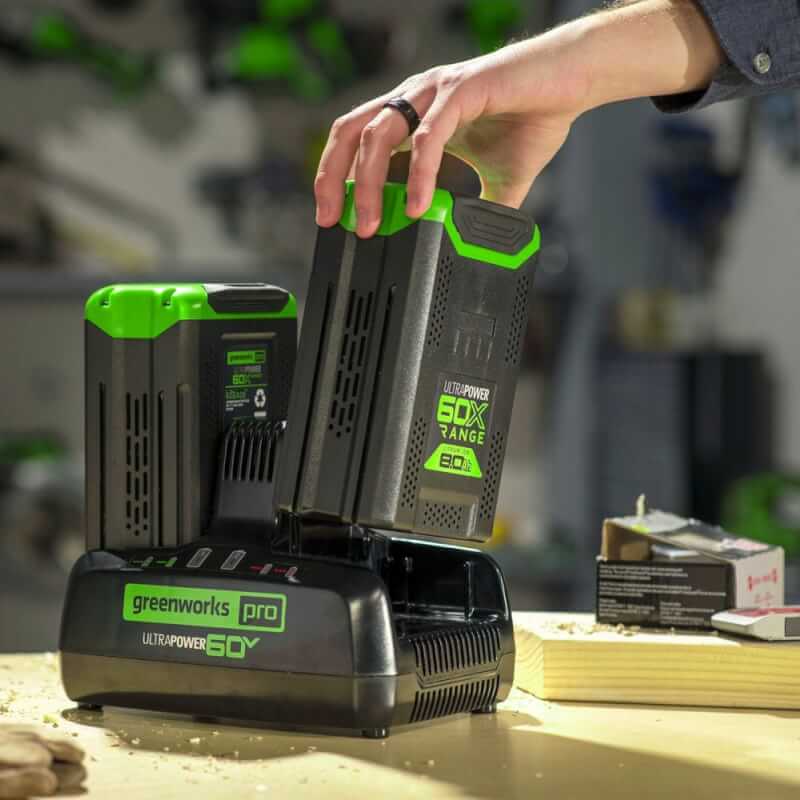 Chargeur de batterie UltraPower à double port 60 V, 10 A