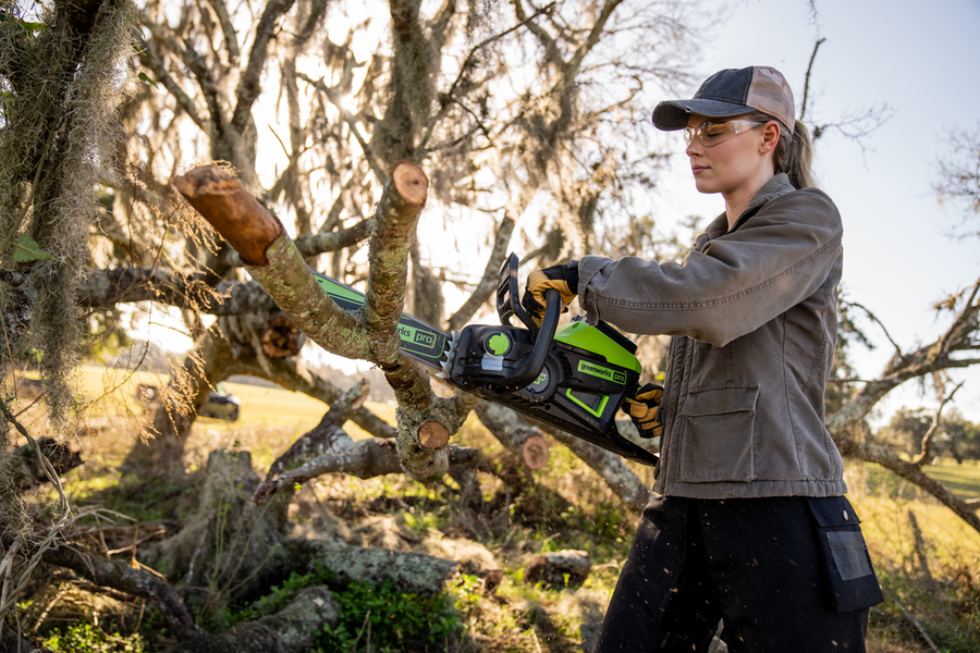 Buyers Guide: Battery-Powered Chainsaws