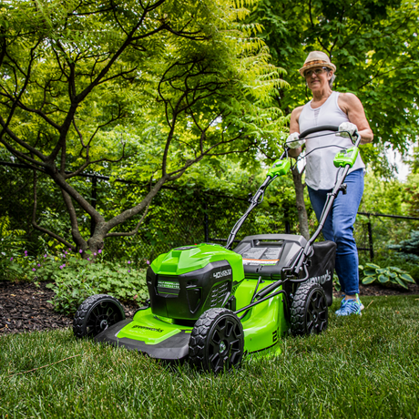 Combo de tondeuse autotractée 40 V, 20 pouces et de coupe-herbe 40 V, 12 pouces, batterie 5,0 Ah et chargeur inclus