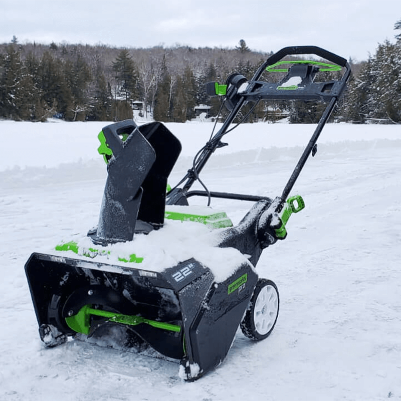 Souffleuse à neige Greenworks PRO 80 V 22 pouces, batterie 4,0 Ah et chargeur rapide inclus