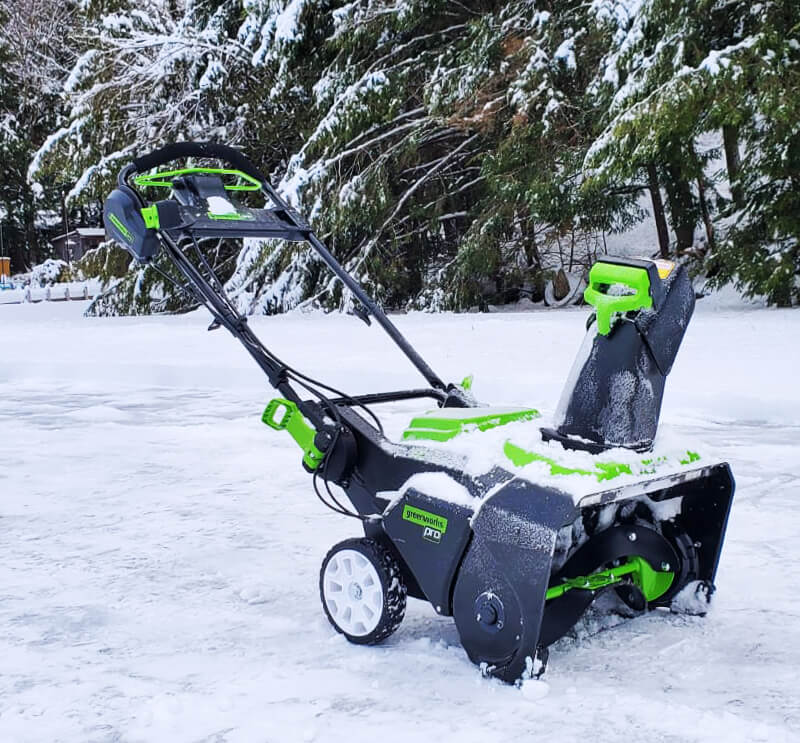 Souffleuse à neige Greenworks PRO 80 V 22 pouces, batterie 4,0 AH et chargeur rapide inclus