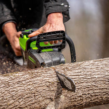 Load image into Gallery viewer, 60V 18&quot; Brushless Chainsaw, 4.0Ah Battery and Charger Included
